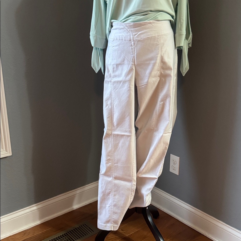 New Directions Off-White Curvy Pants
